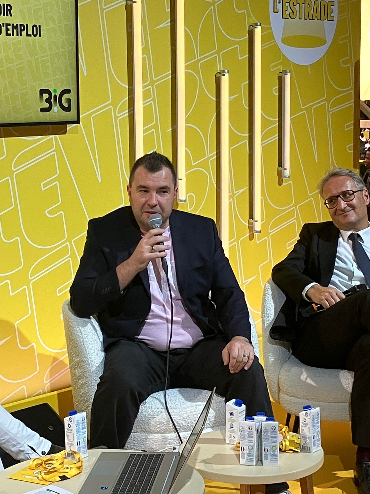 Cyril Noury sur scène à BIG pour une conférence sur le rebond entrepreneurial